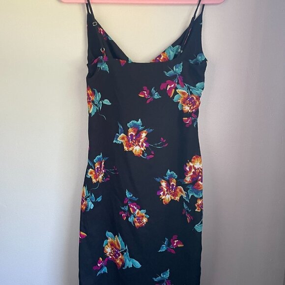 Small One Love Clothing floral dress - Picture 4 of 6